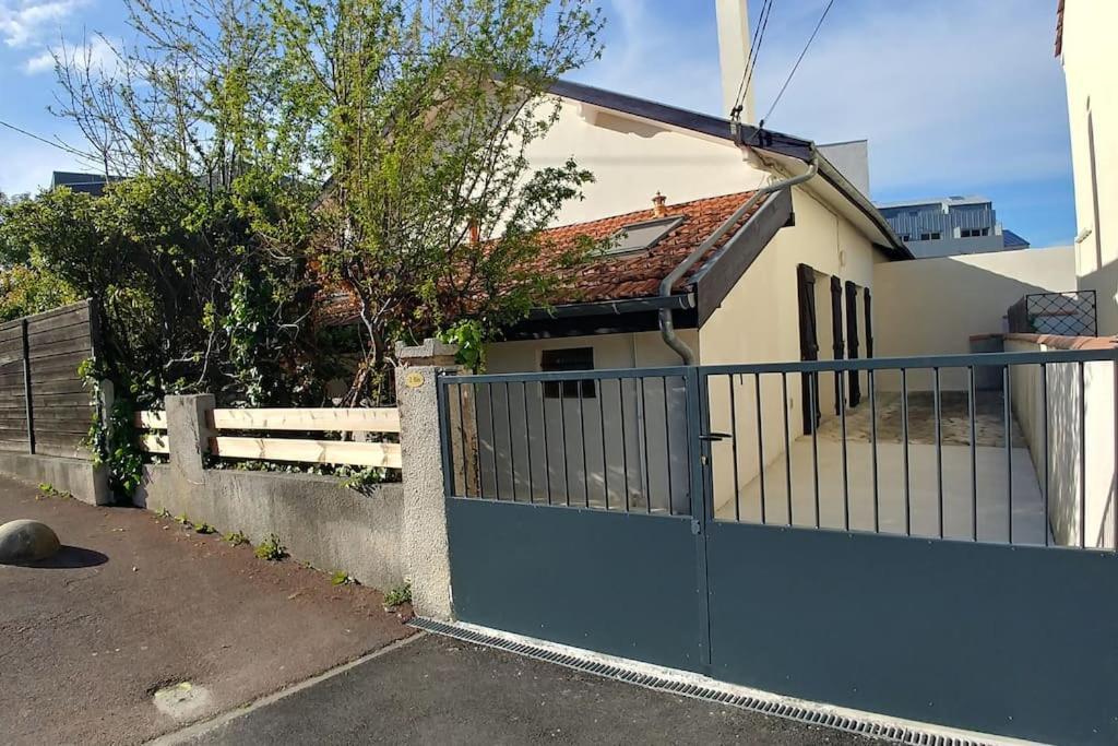 Comme A La Maison Cenon Εξωτερικό φωτογραφία